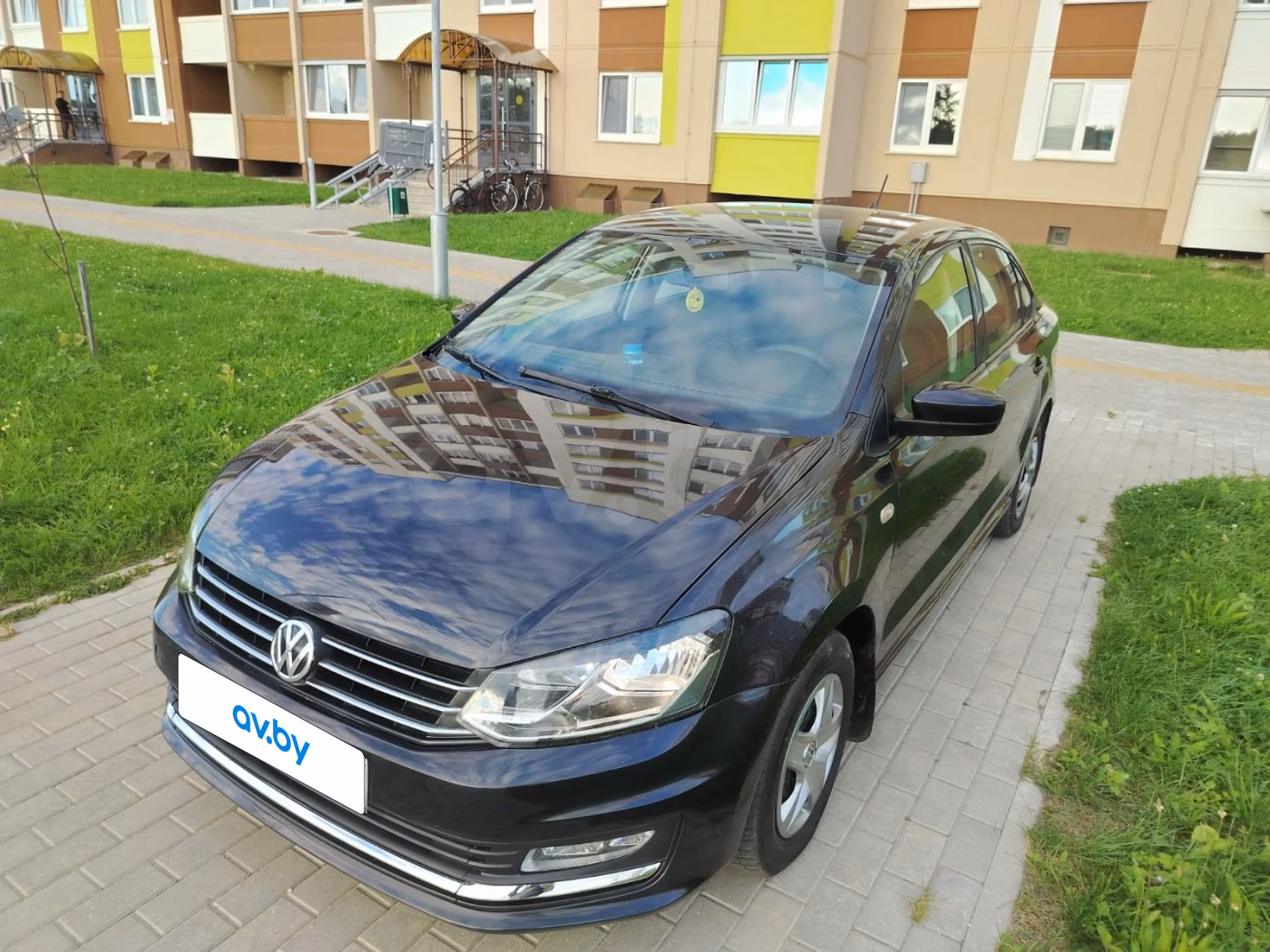 Volkswagen Polo Sedan фото 14