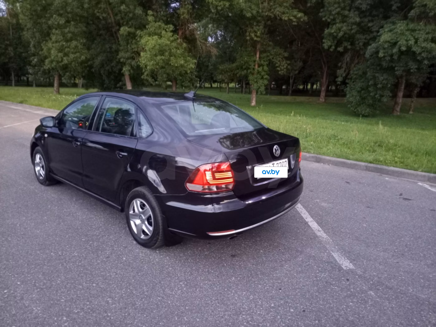 Volkswagen Polo Sedan фото 7