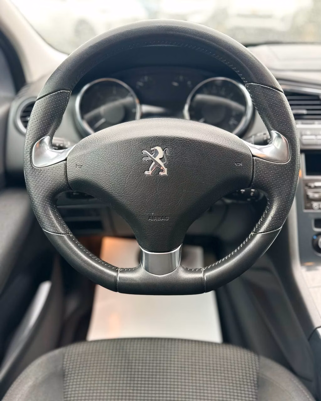 Peugeot 5008 фото 11