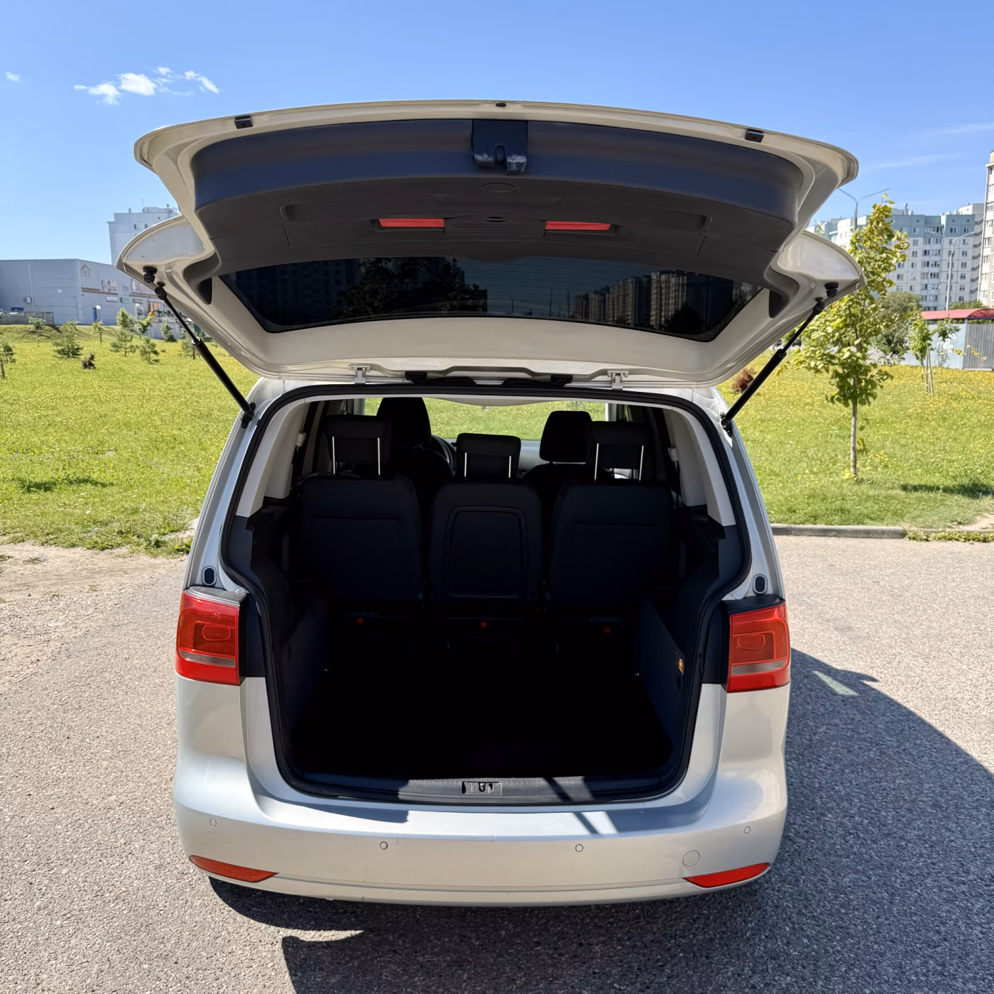 Volkswagen Touran фото 7