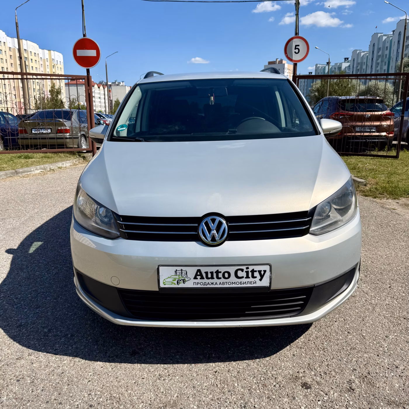 Volkswagen Touran фото 2
