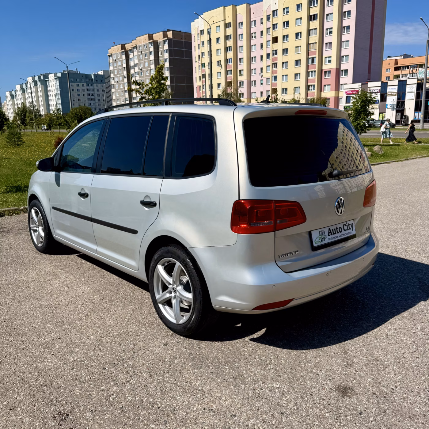 Volkswagen Touran фото 6