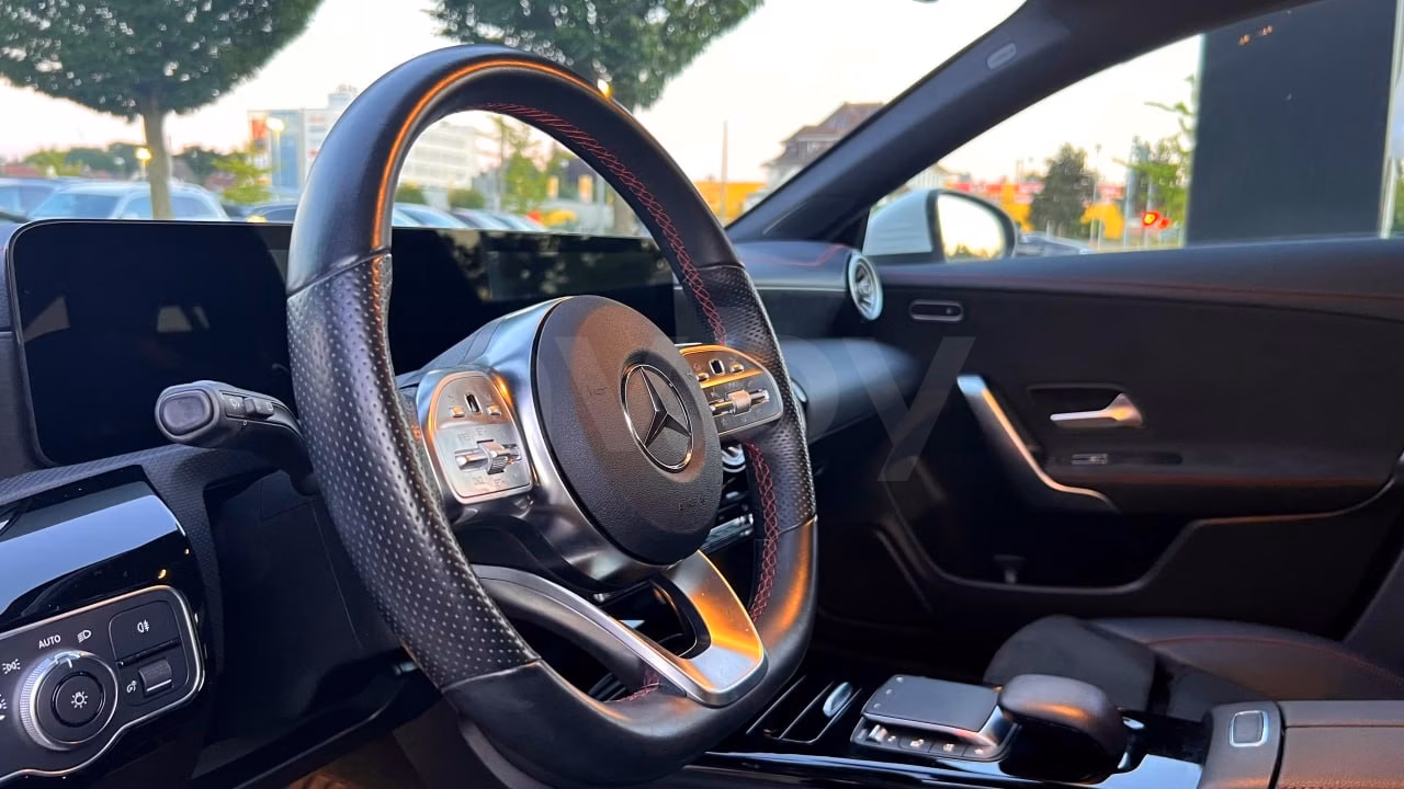 Mercedes-Benz CLA фото 4