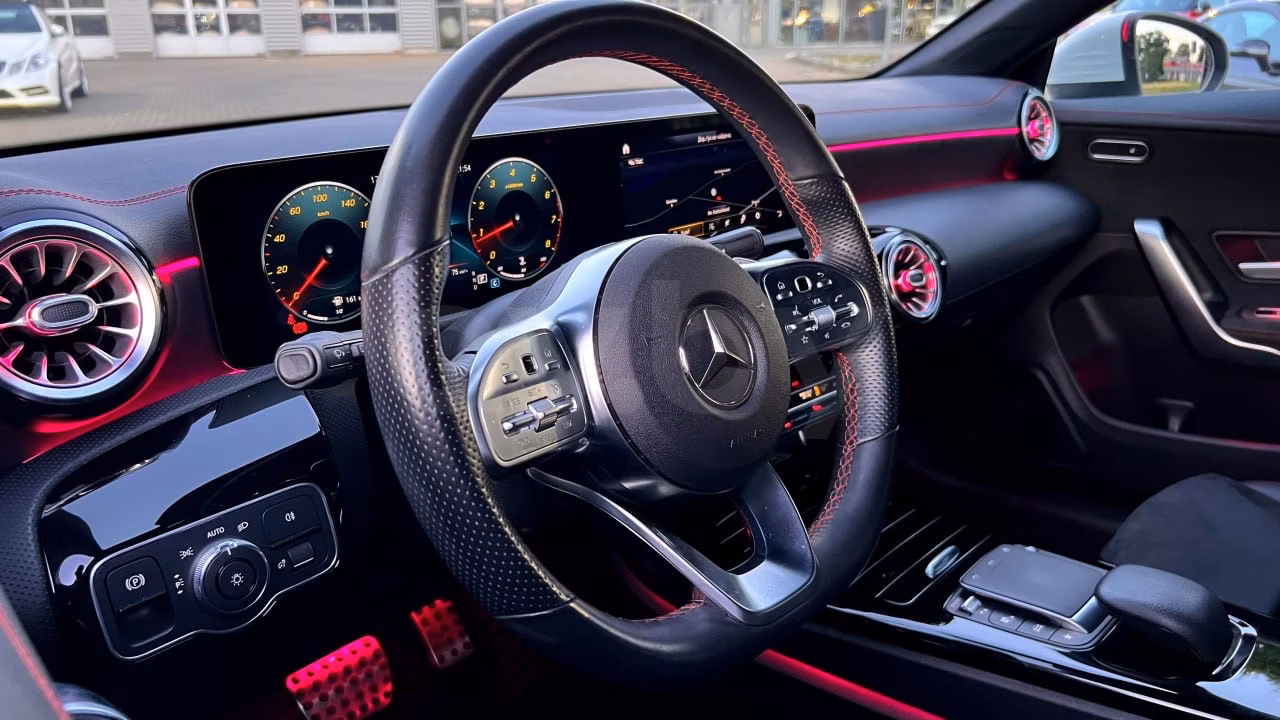 Mercedes-Benz CLA фото 7