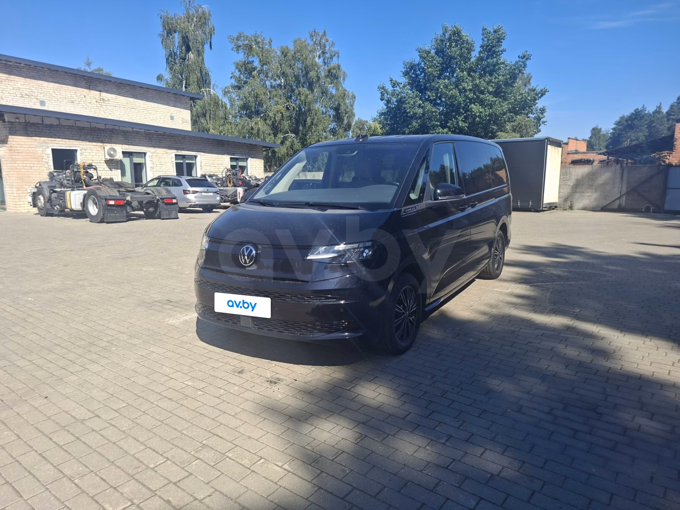 Volkswagen Multivan фото 2