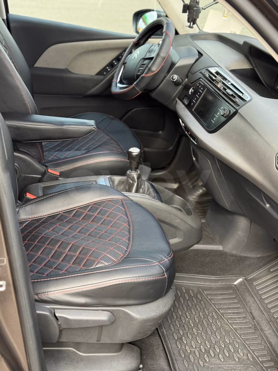Citroen C4 Picasso фото 9