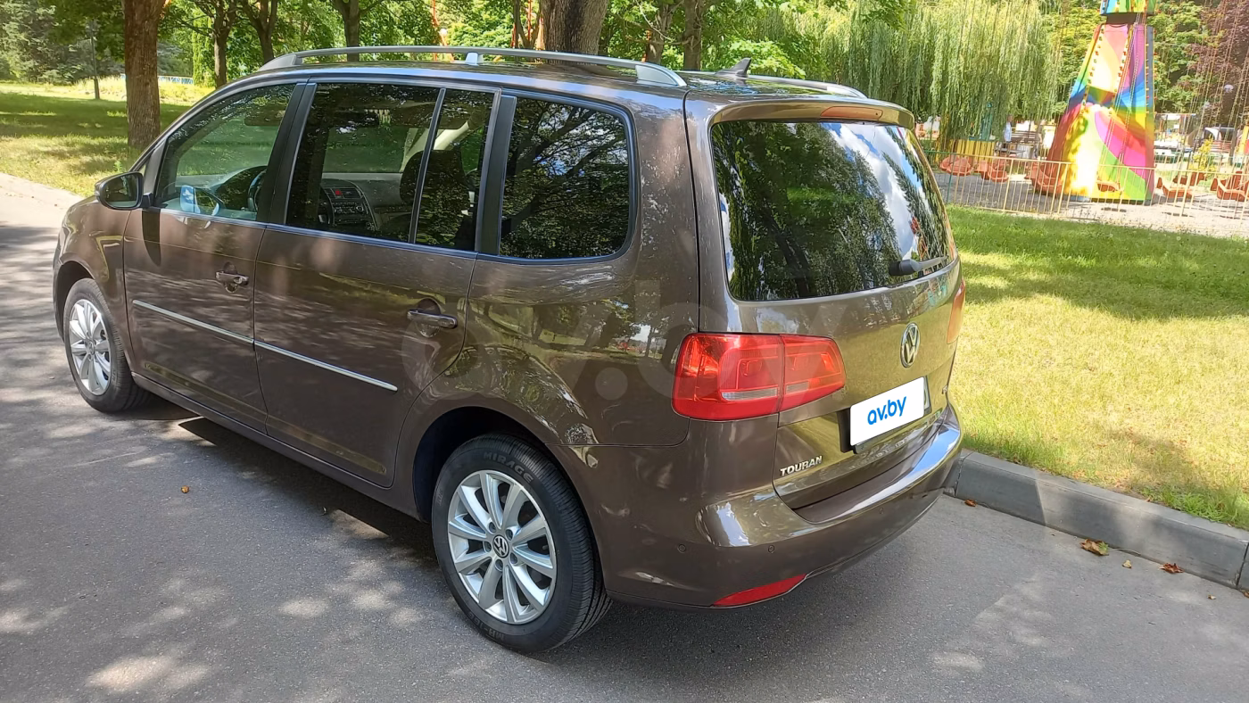 Volkswagen Touran фото 4