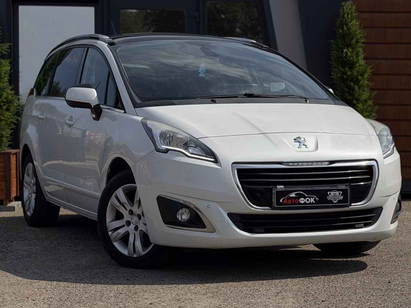 Peugeot 5008