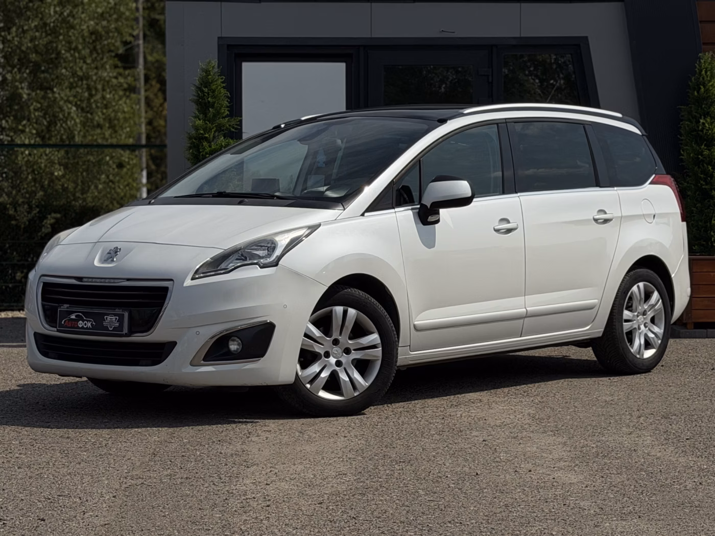 Peugeot 5008 фото 7