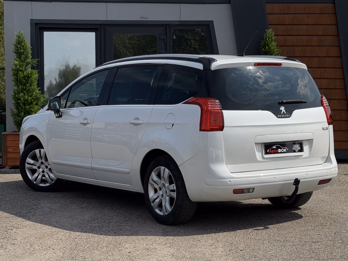 Peugeot 5008 фото 5
