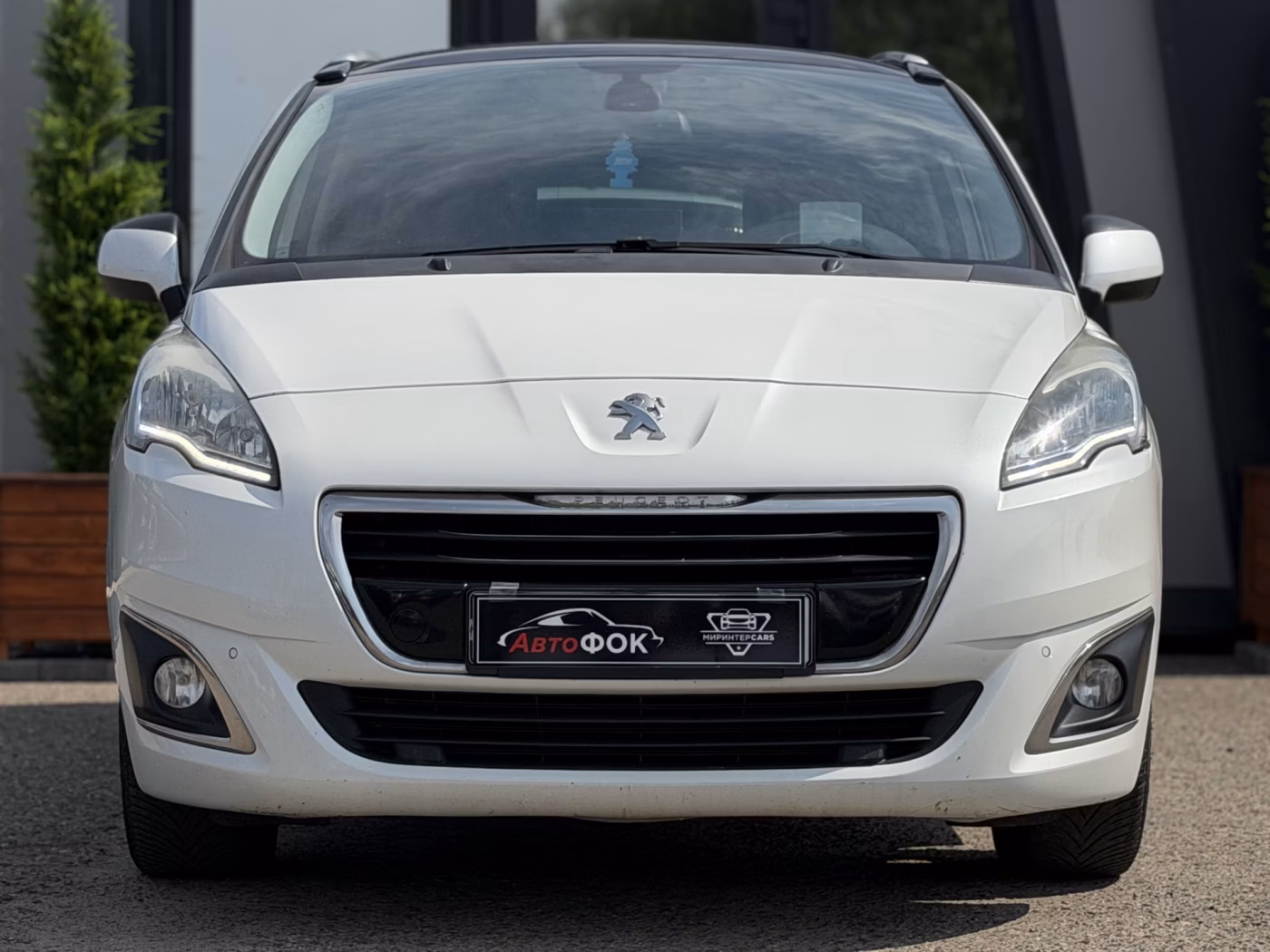 Peugeot 5008 фото 8