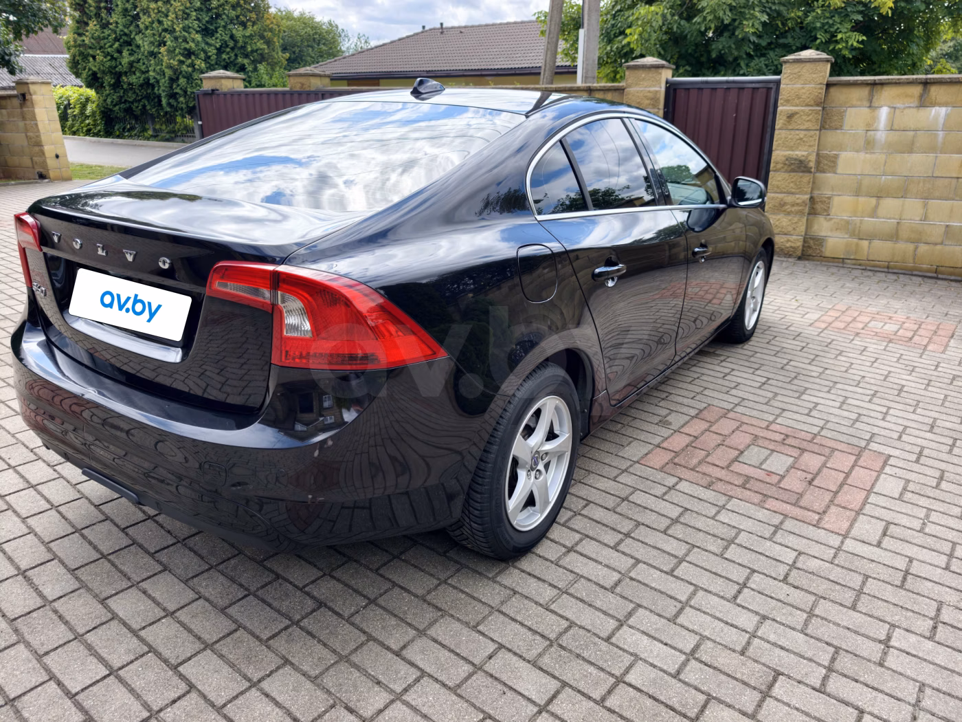 Volvo S60 фото 6