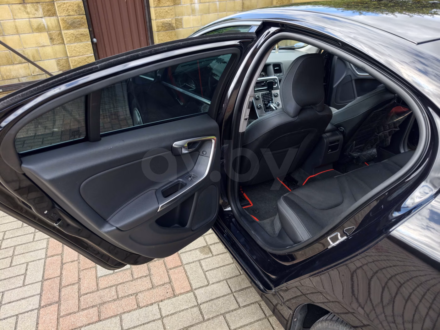 Volvo S60 фото 10