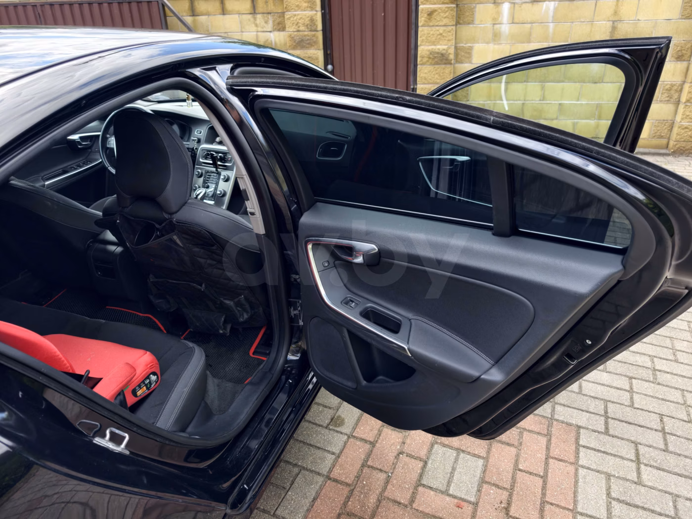 Volvo S60 фото 9