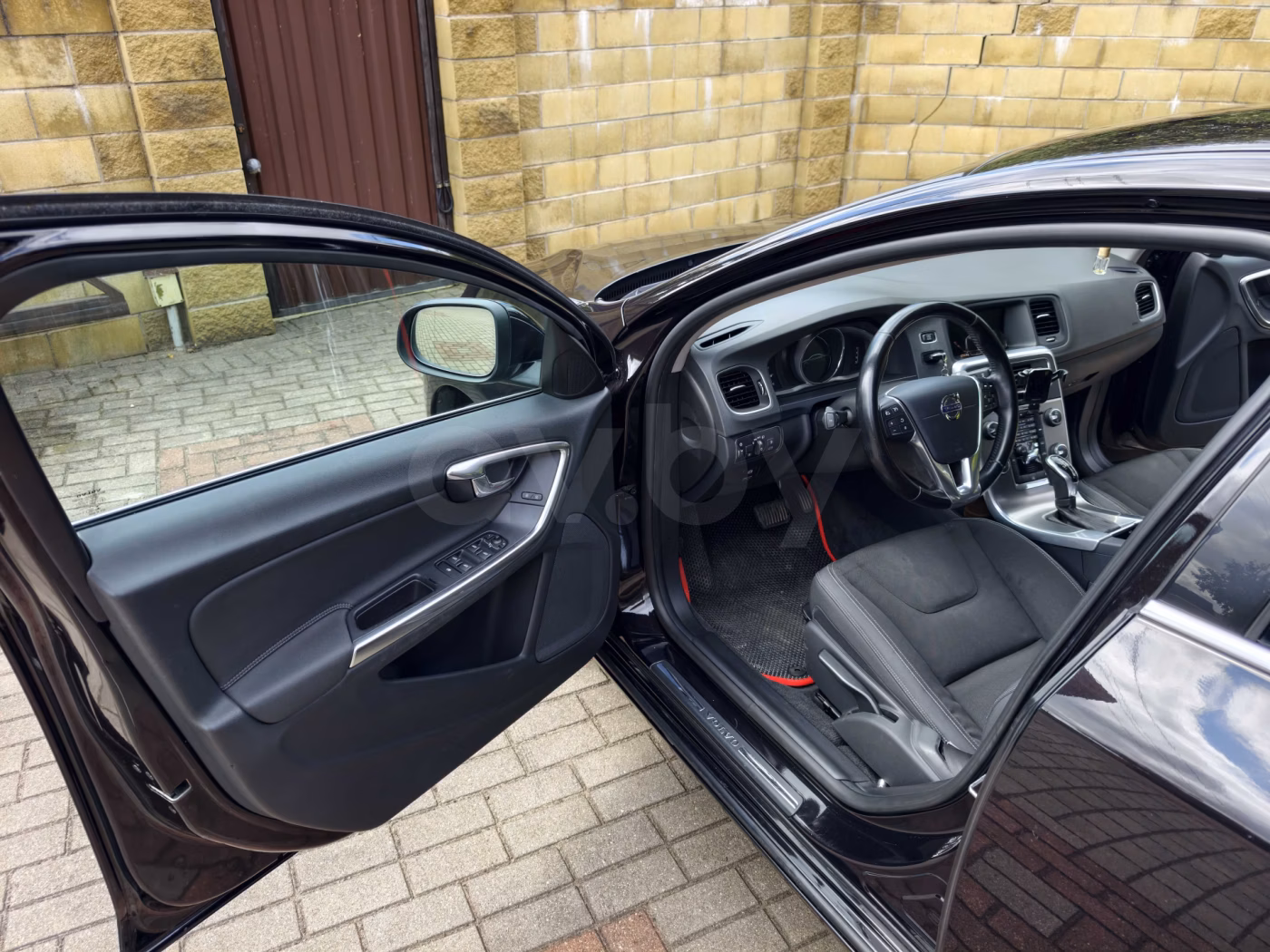 Volvo S60 фото 11