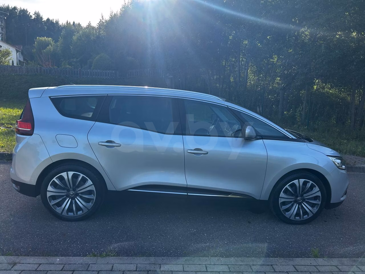 Renault Grand Scenic фото 9