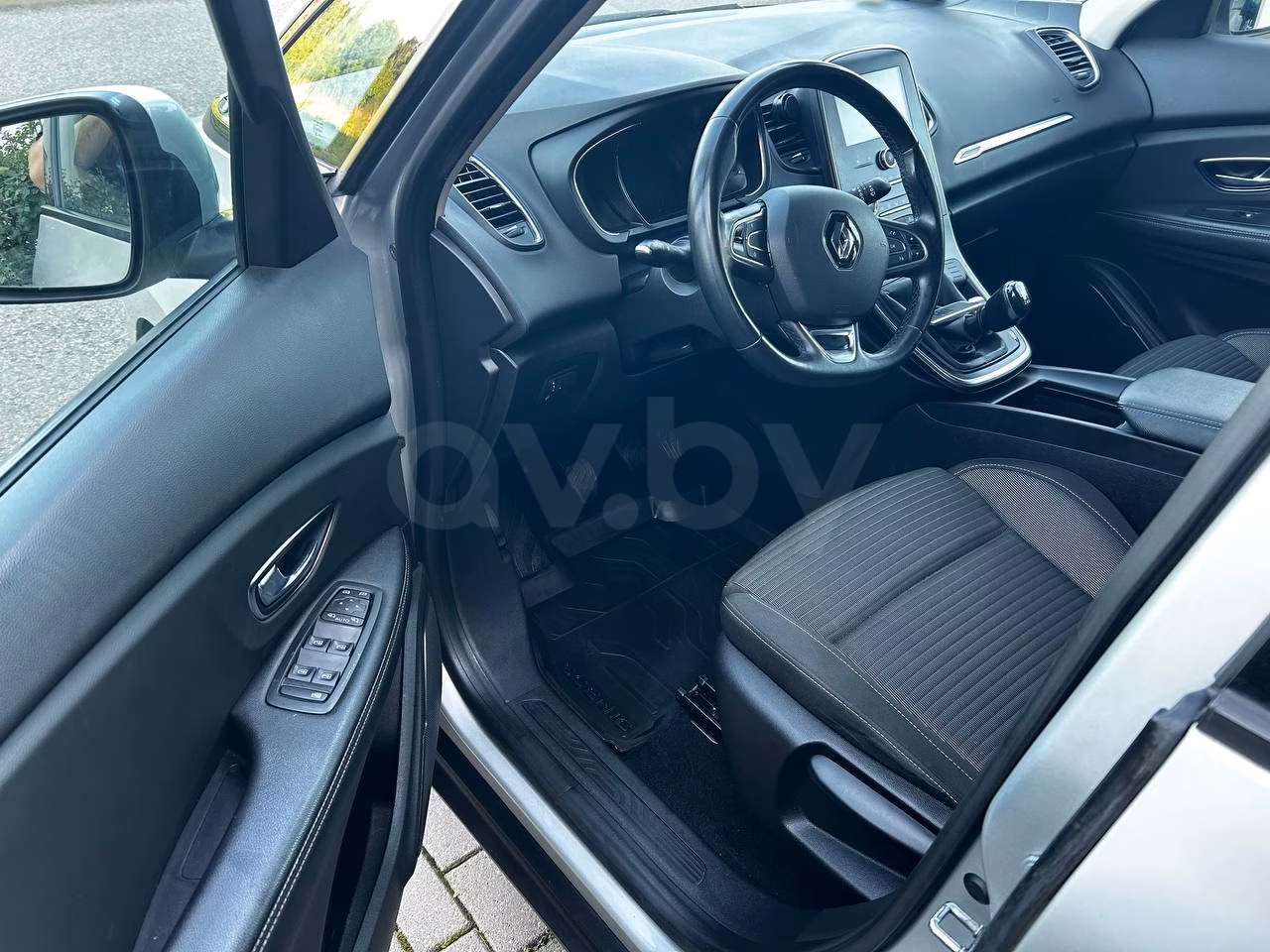 Renault Grand Scenic фото 19