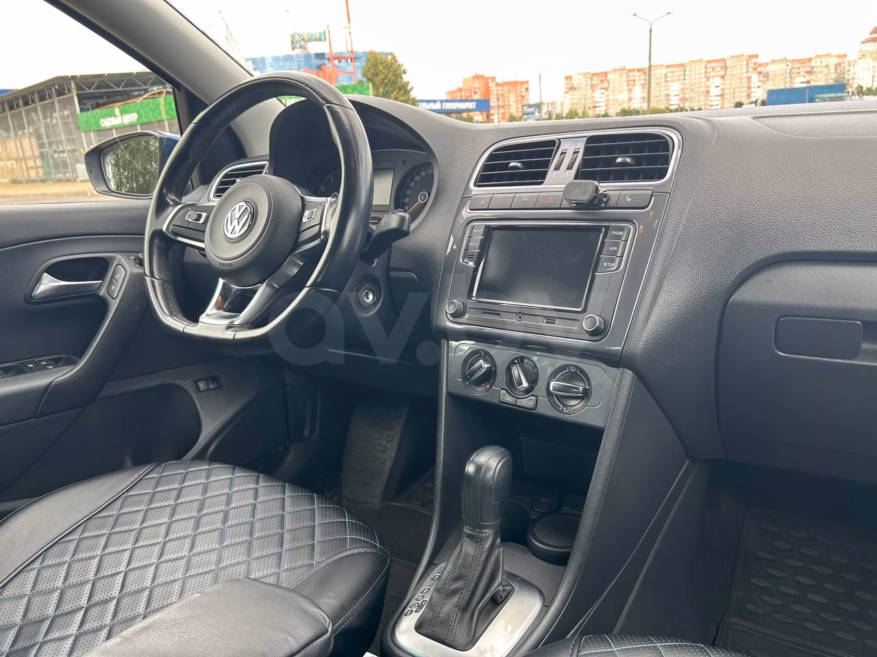Volkswagen Polo Sedan фото 11