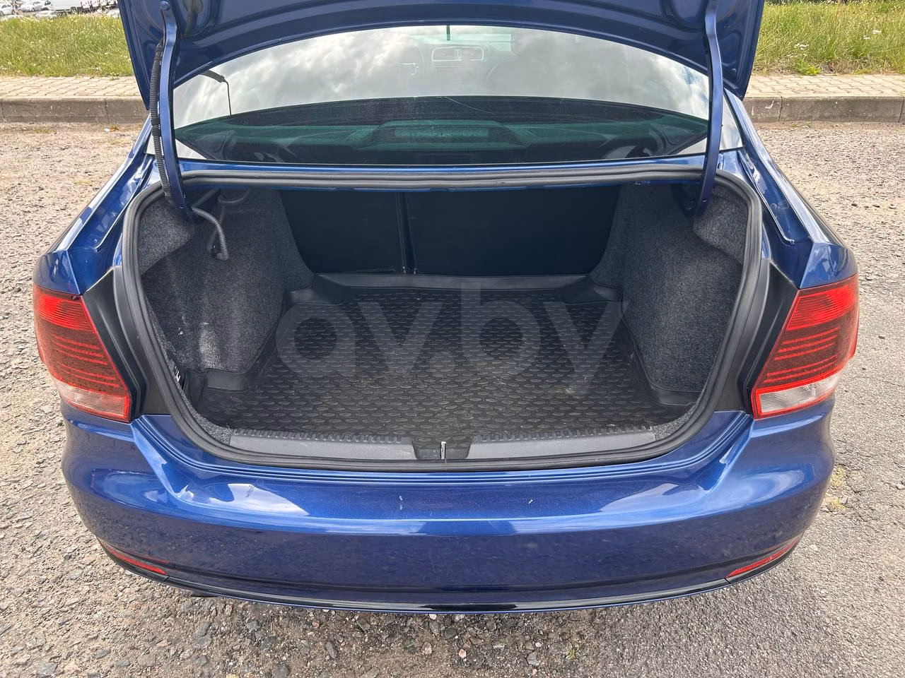 Volkswagen Polo Sedan фото 17