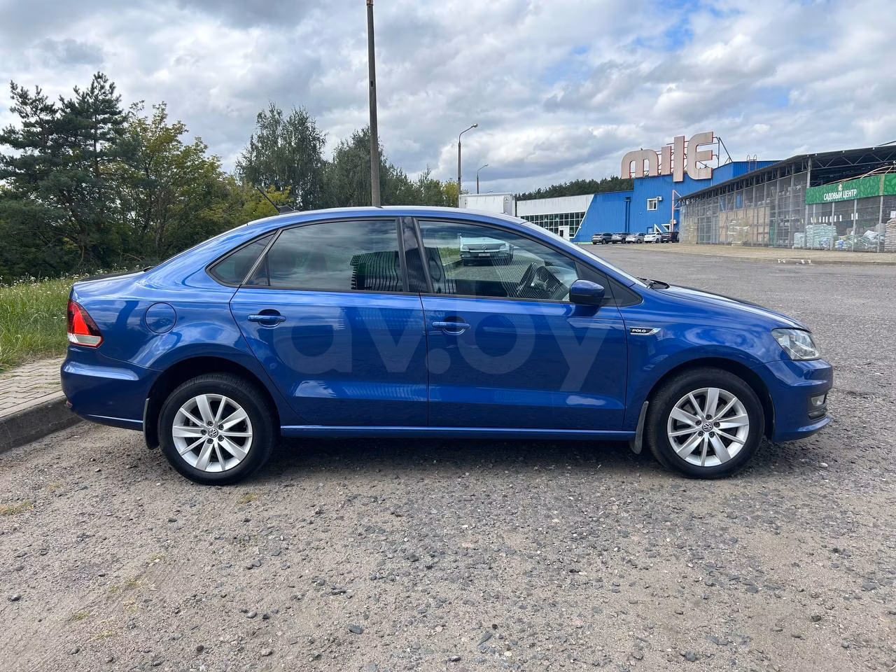 Volkswagen Polo Sedan фото 4