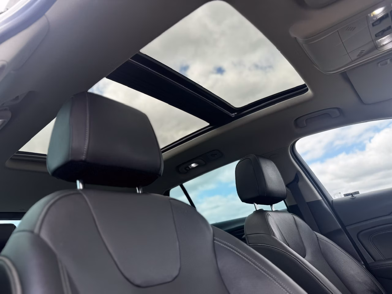 Opel Insignia фото 21