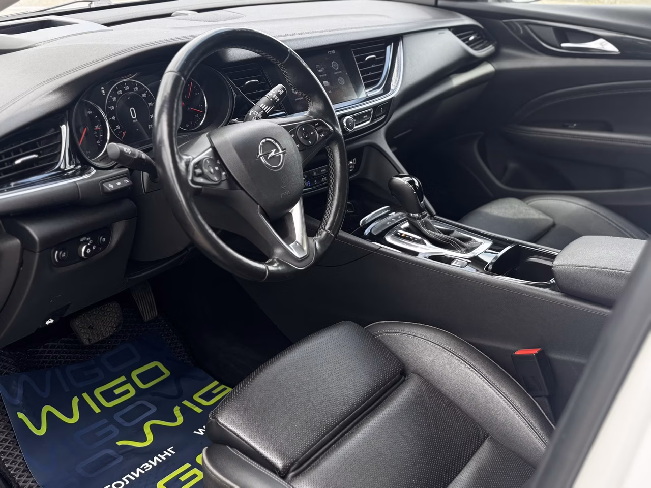 Opel Insignia фото 9