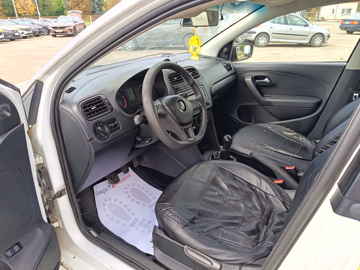 Volkswagen Polo Sedan фото 11