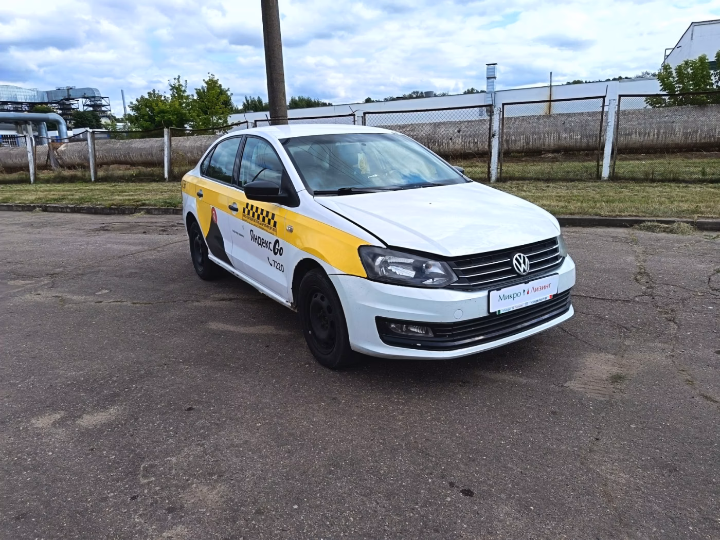 Volkswagen Polo Sedan фото 3