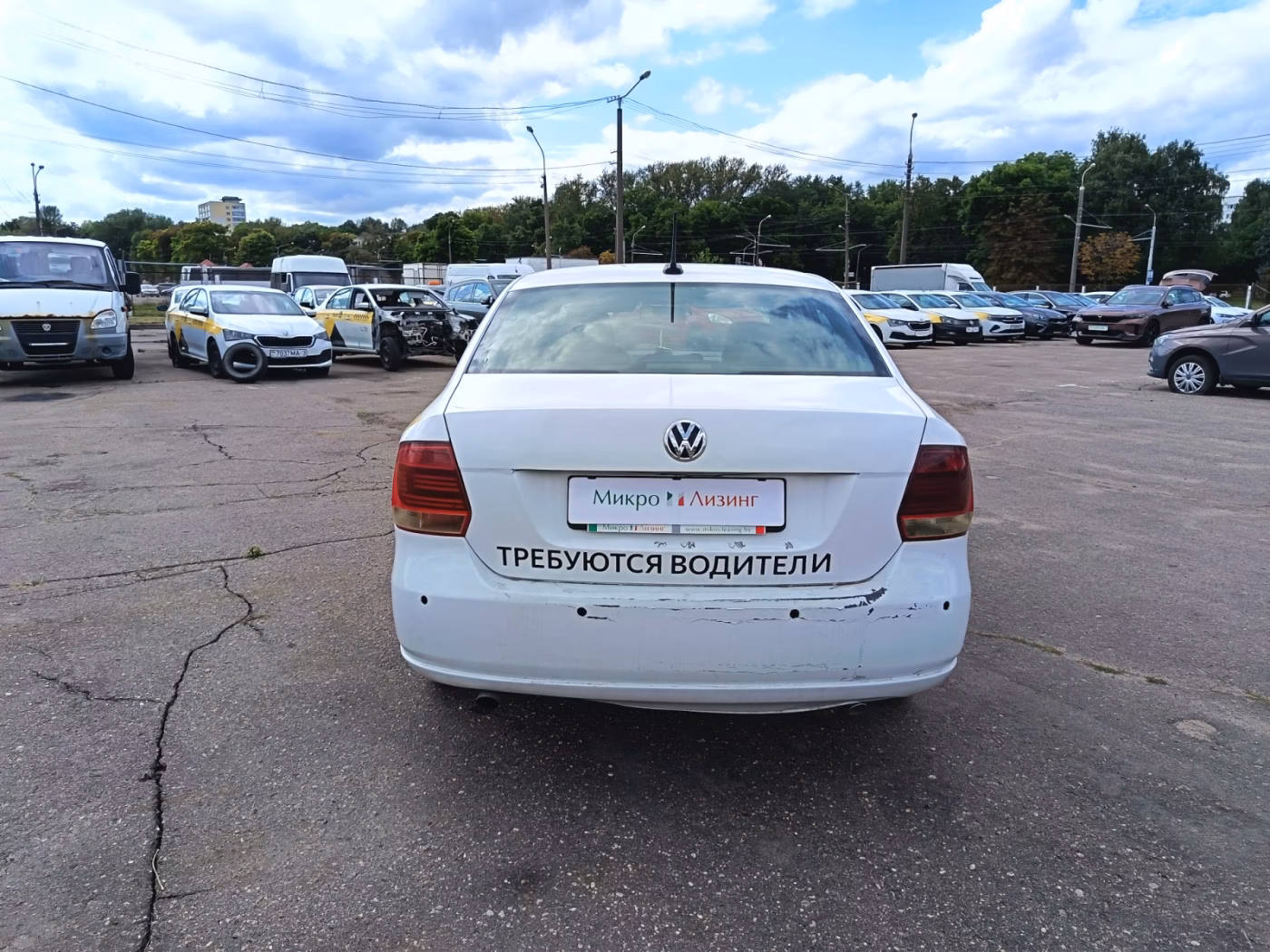 Volkswagen Polo Sedan фото 6