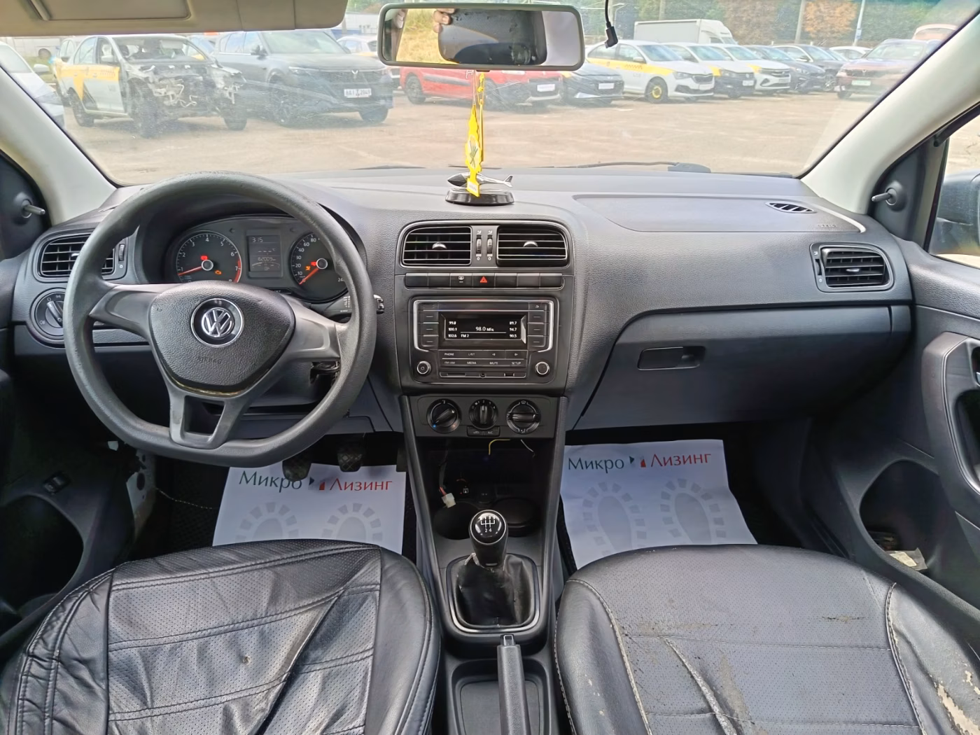 Volkswagen Polo Sedan фото 10