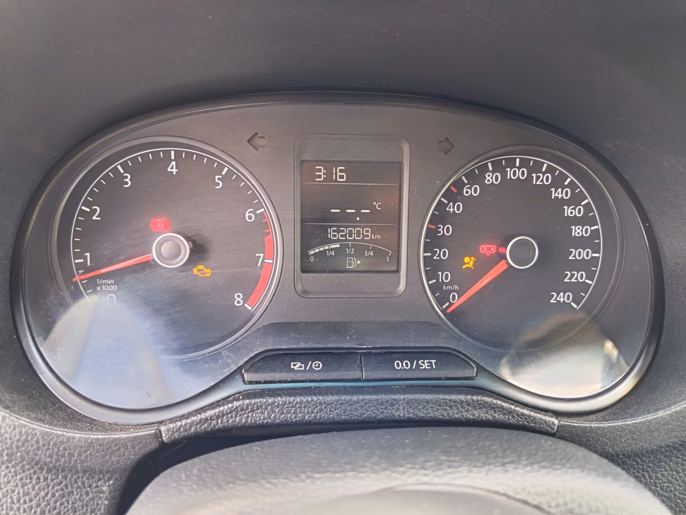 Volkswagen Polo Sedan фото 9