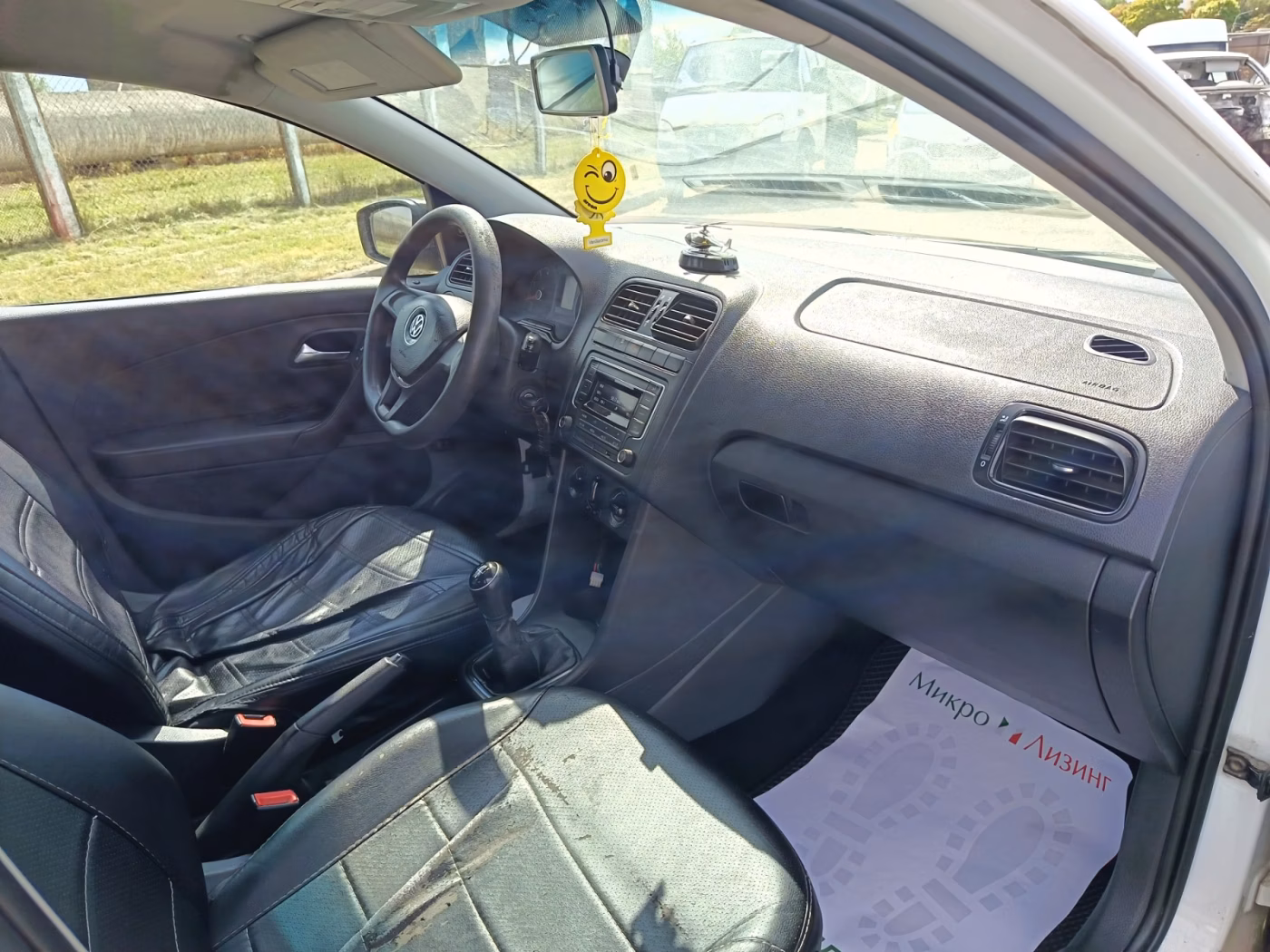 Volkswagen Polo Sedan фото 12
