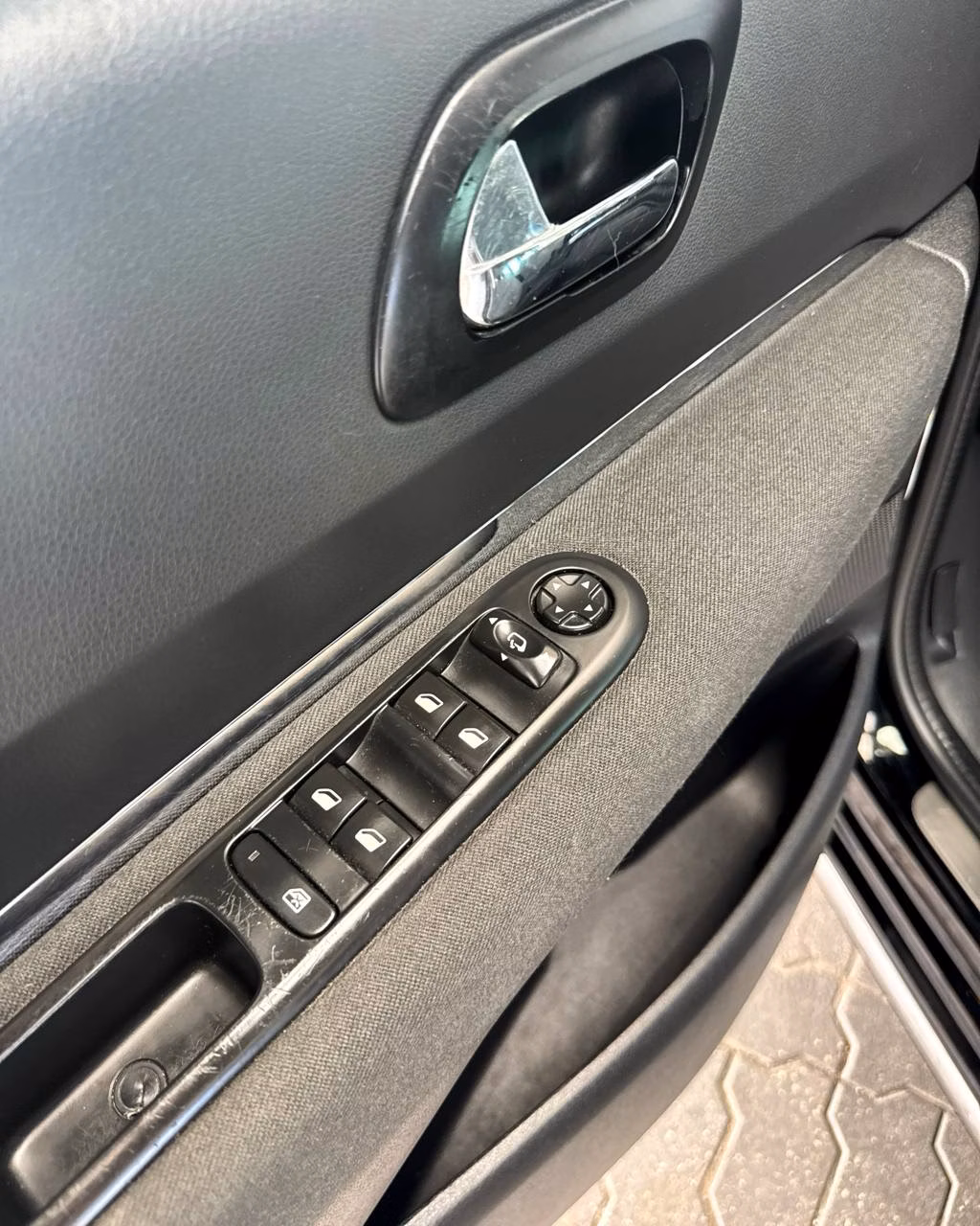 Peugeot 3008 фото 9