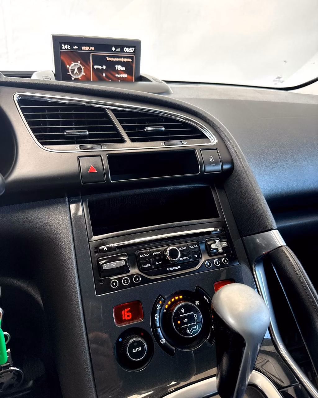 Peugeot 3008 фото 11