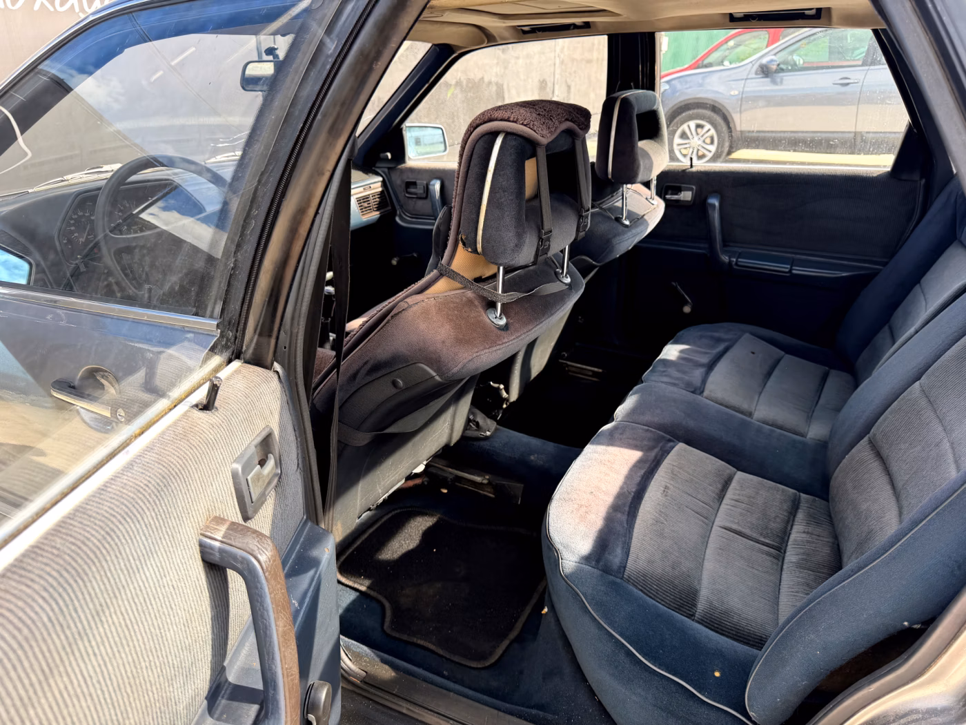 Audi 100 фото 10