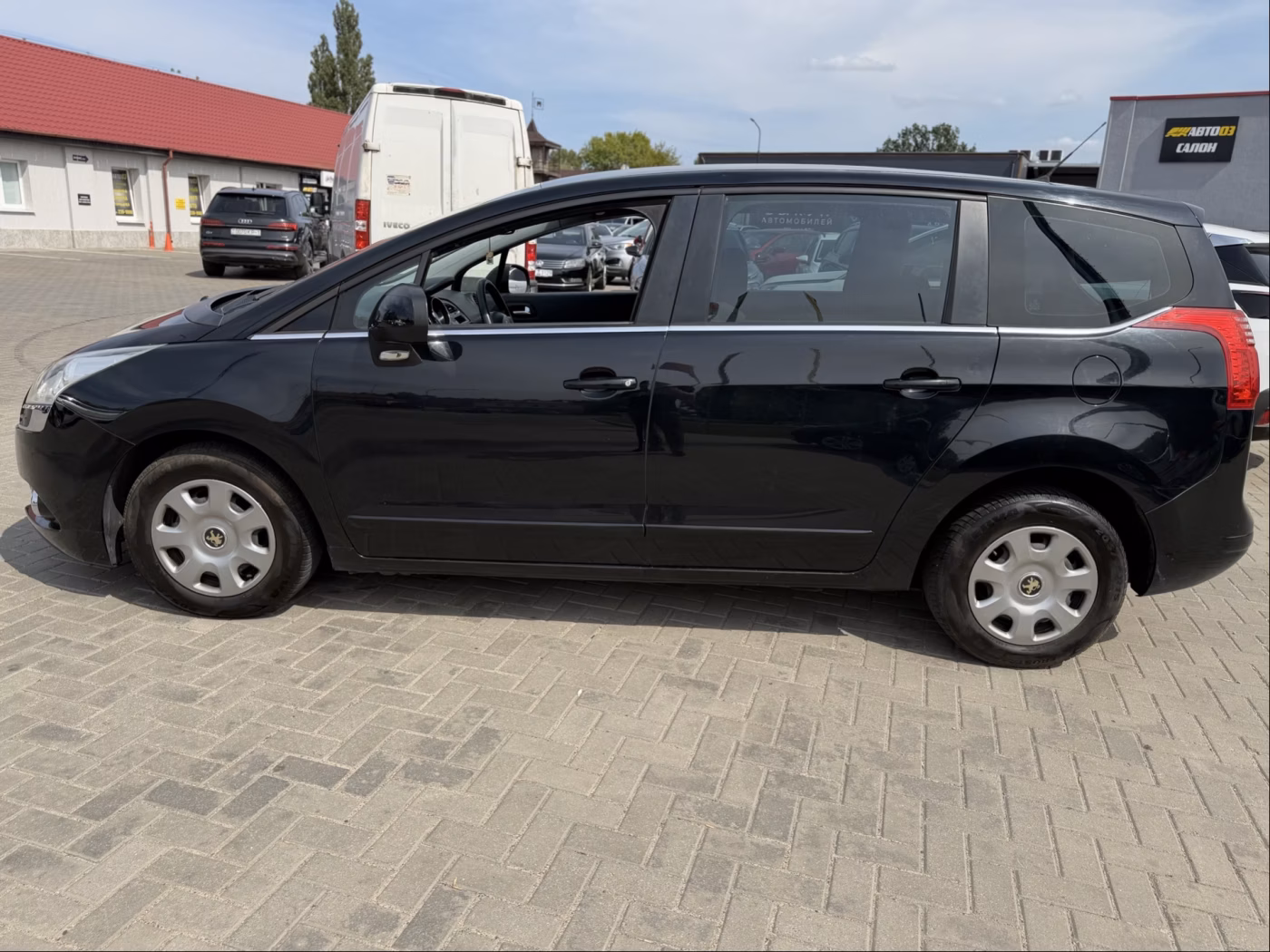Peugeot 5008 фото 5