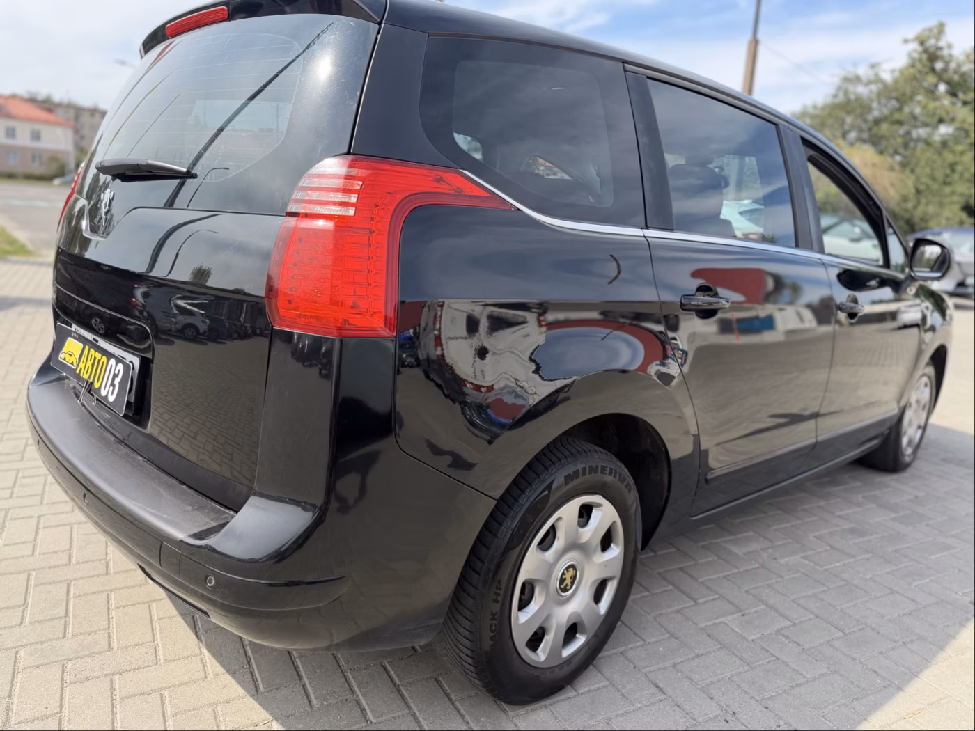 Peugeot 5008 фото 8