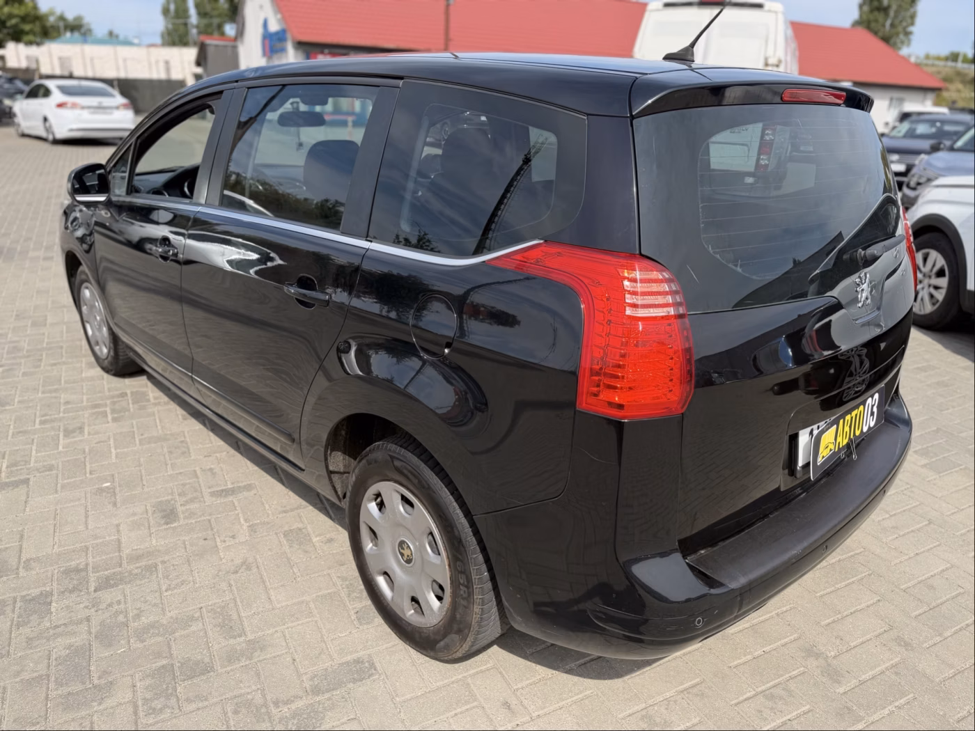 Peugeot 5008 фото 11