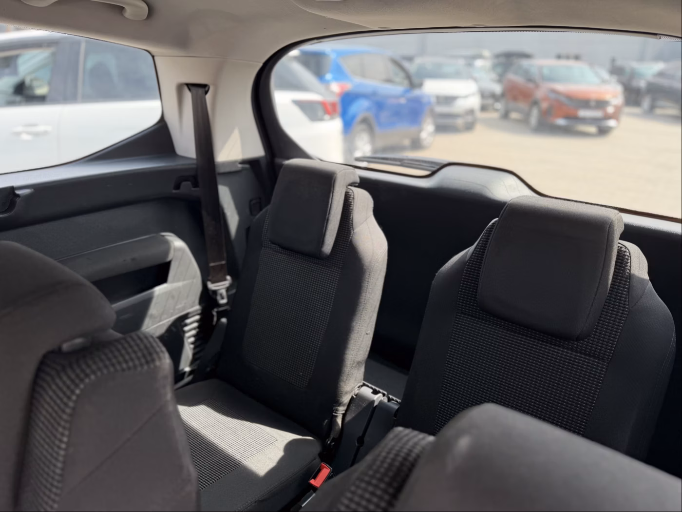 Peugeot 5008 фото 15