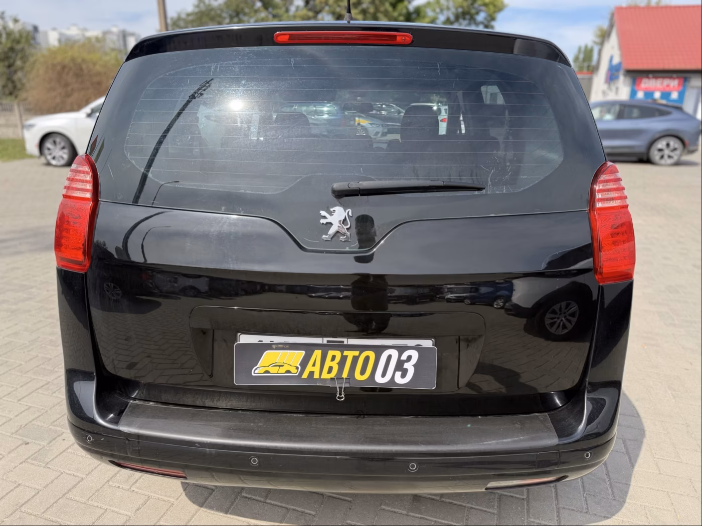 Peugeot 5008 фото 12