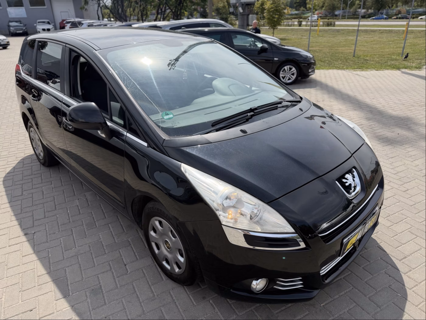 Peugeot 5008 фото 3