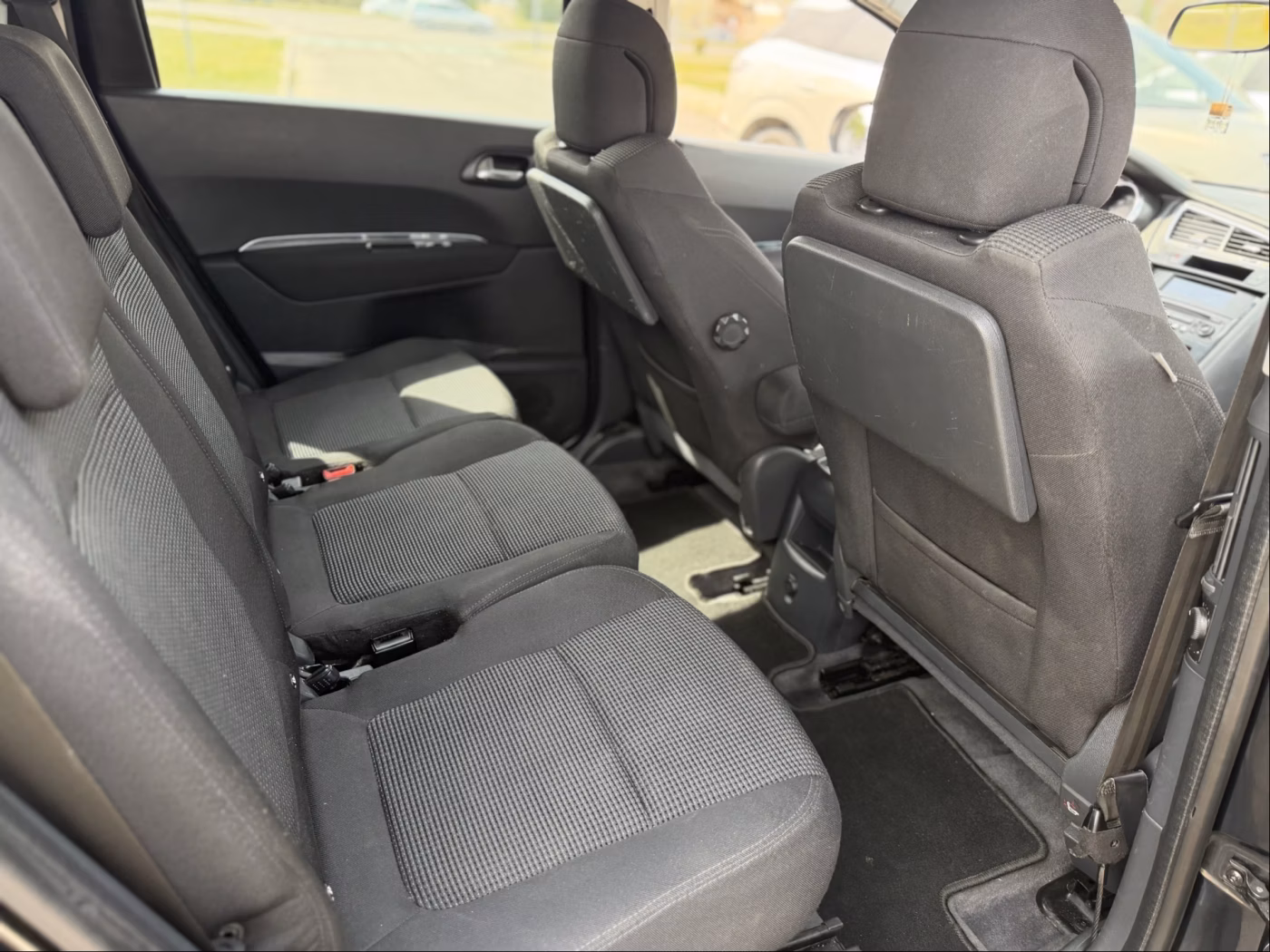 Peugeot 5008 фото 20