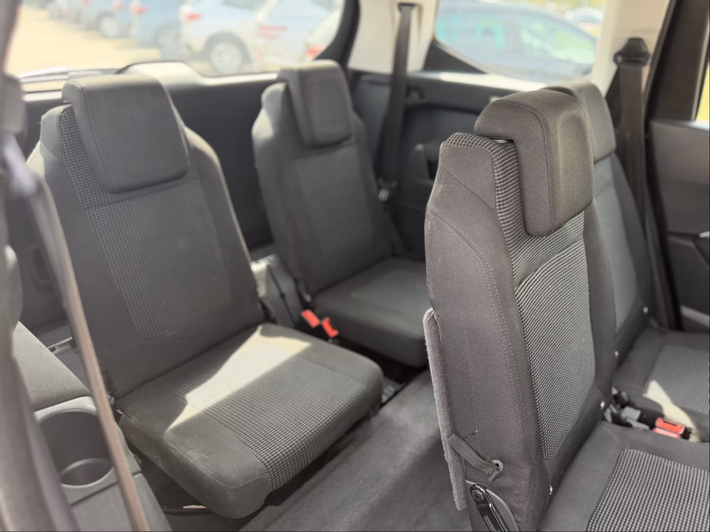 Peugeot 5008 фото 21