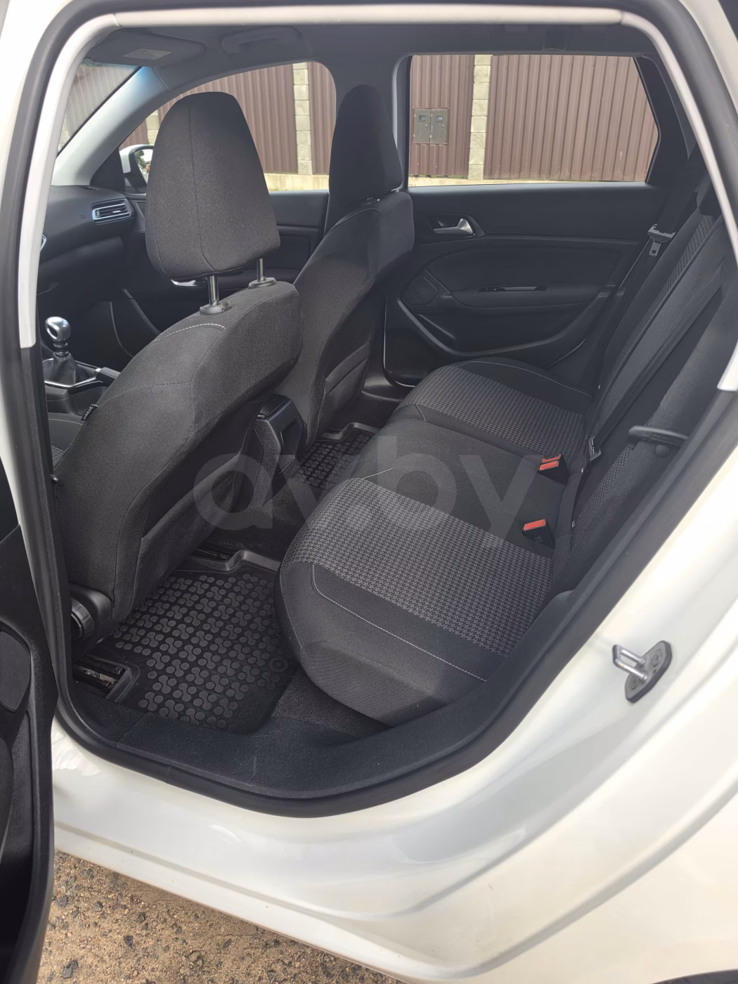 Peugeot 308 фото 10