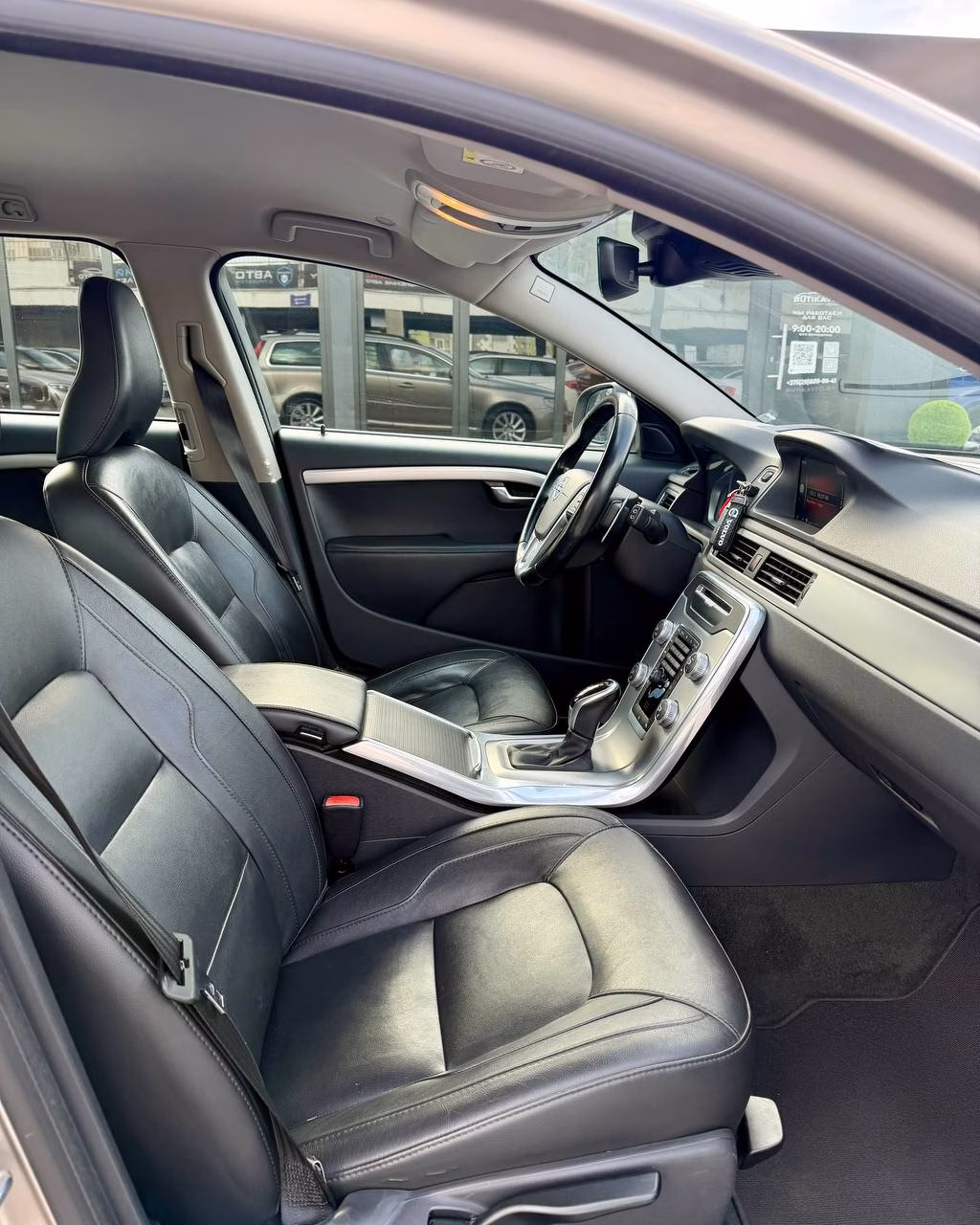 Volvo V70 фото 13