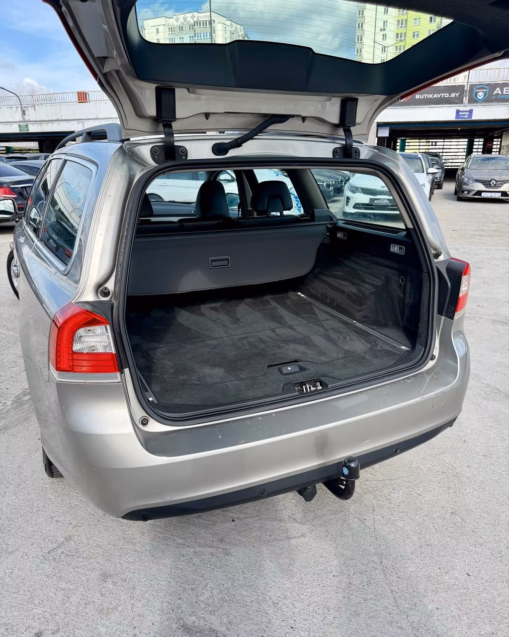 Volvo V70 фото 14