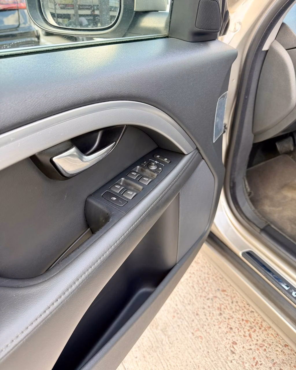 Volvo V70 фото 15