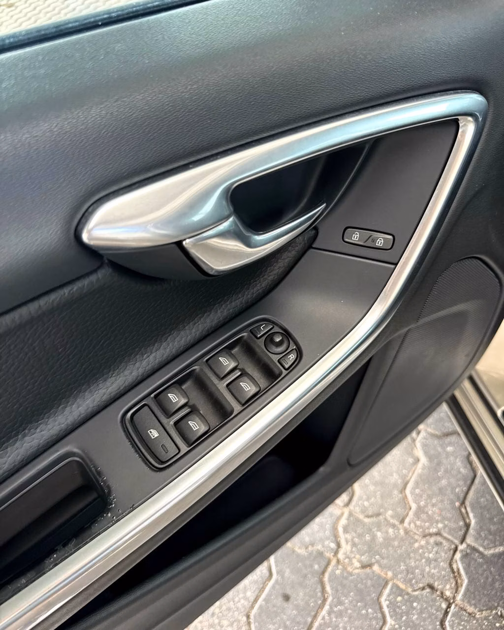 Volvo V60 фото 9