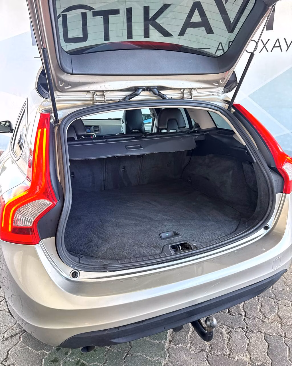 Volvo V60 фото 13