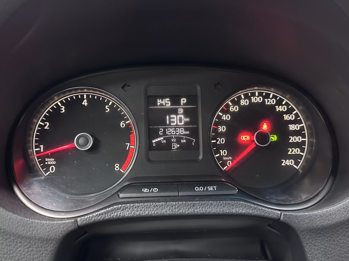Volkswagen Polo Sedan фото 15